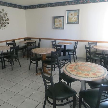 Super 8 By Wyndham Ogallala Ngoại thất bức ảnh
