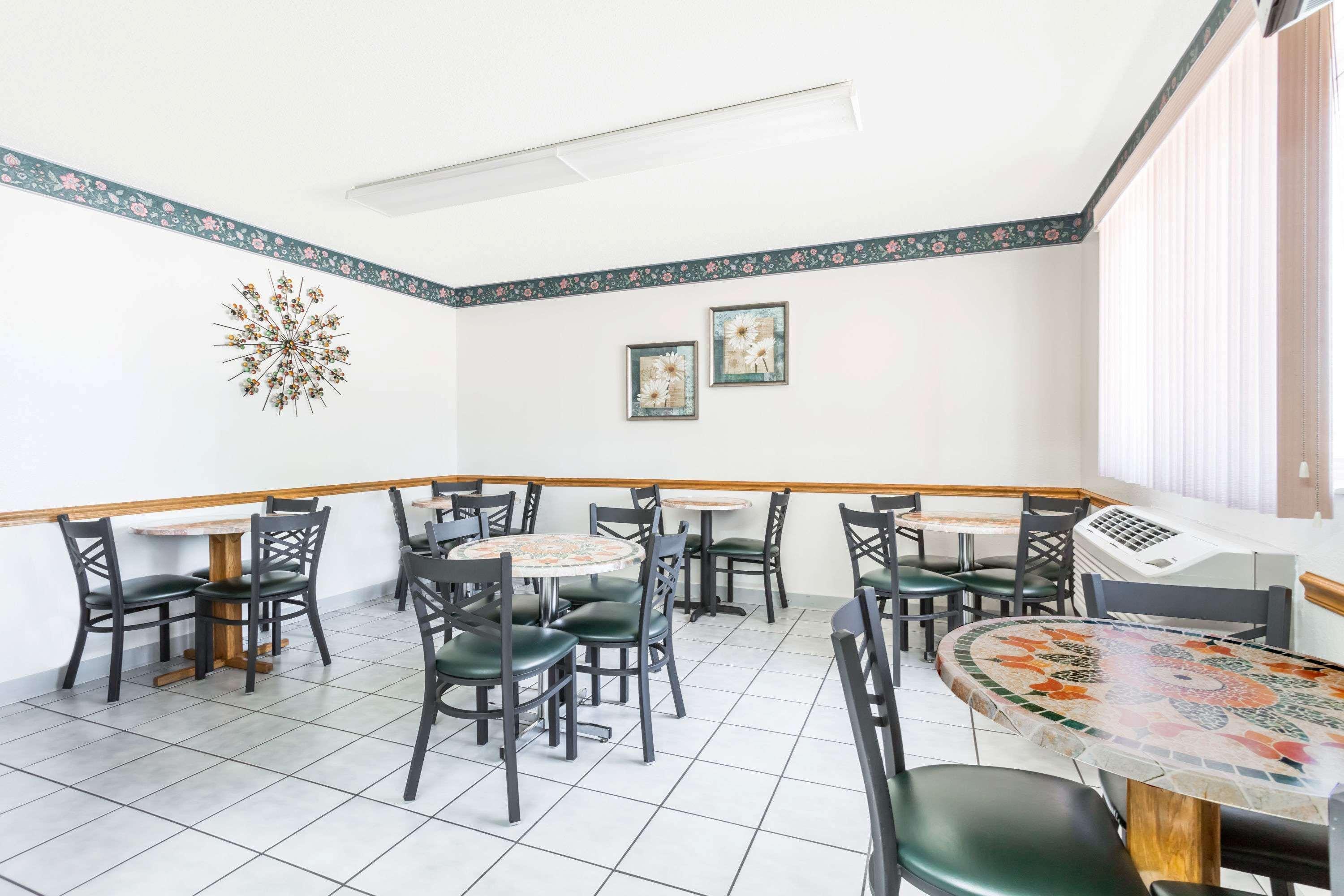 Super 8 By Wyndham Ogallala Ngoại thất bức ảnh