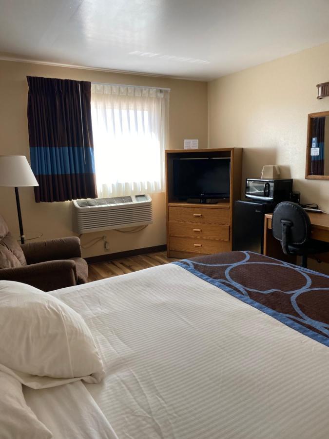 Super 8 By Wyndham Ogallala Ngoại thất bức ảnh