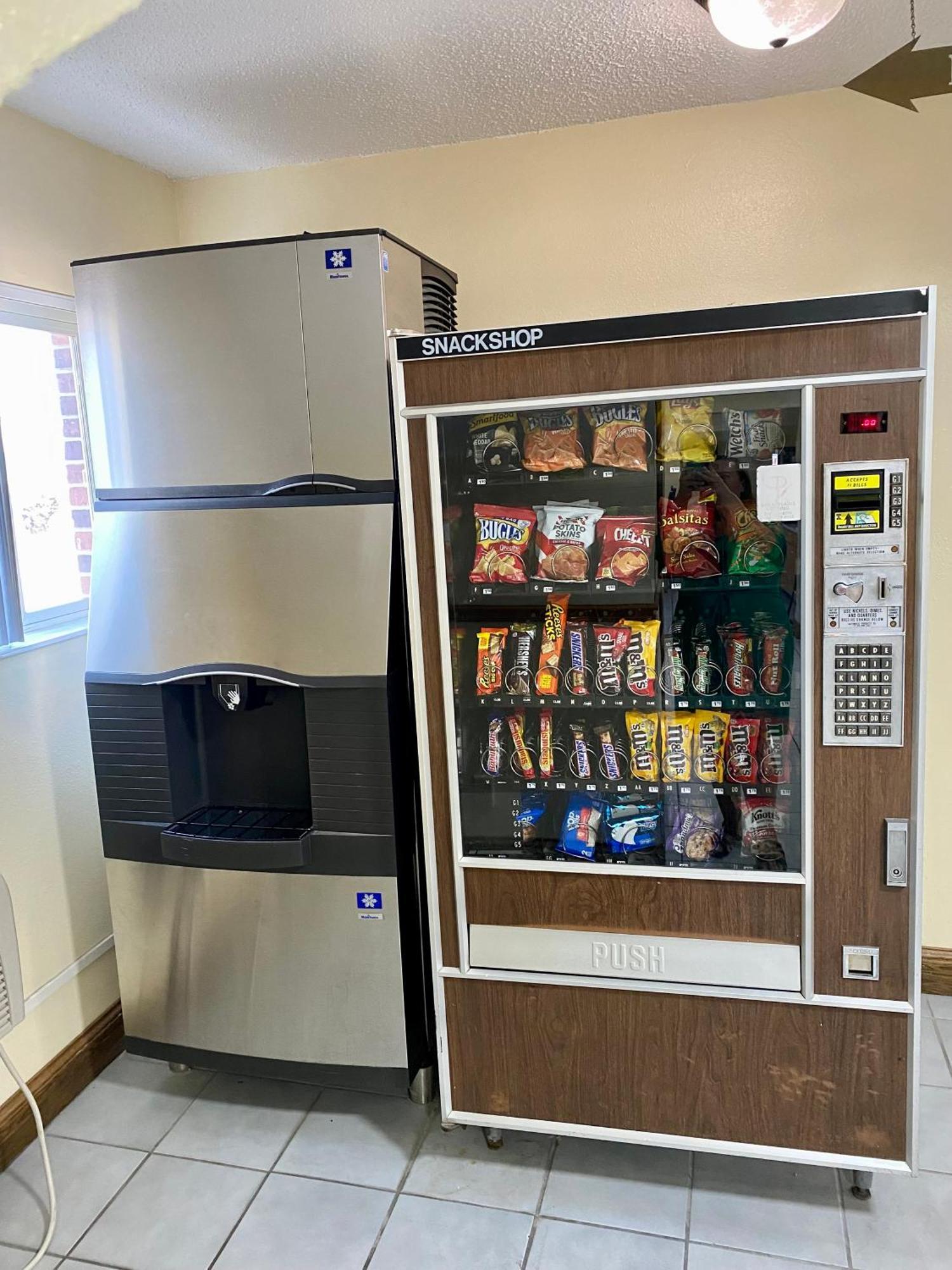 Super 8 By Wyndham Ogallala Ngoại thất bức ảnh